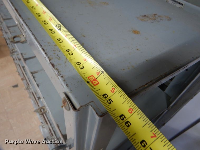 image for item GH9666 (3) metal shelves