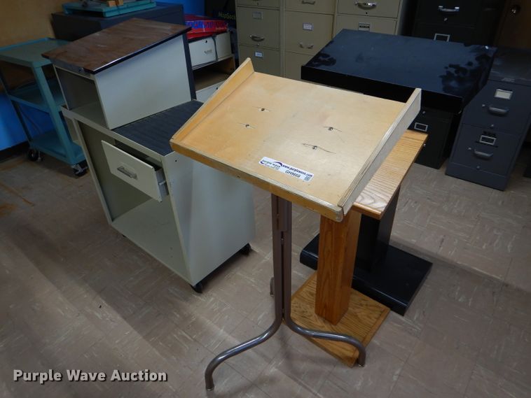 image for item GH9668 (4) podiums