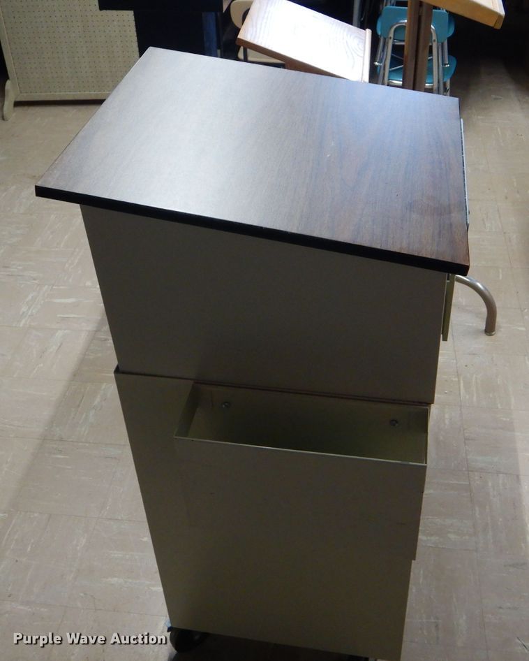 image for item GH9668 (4) podiums