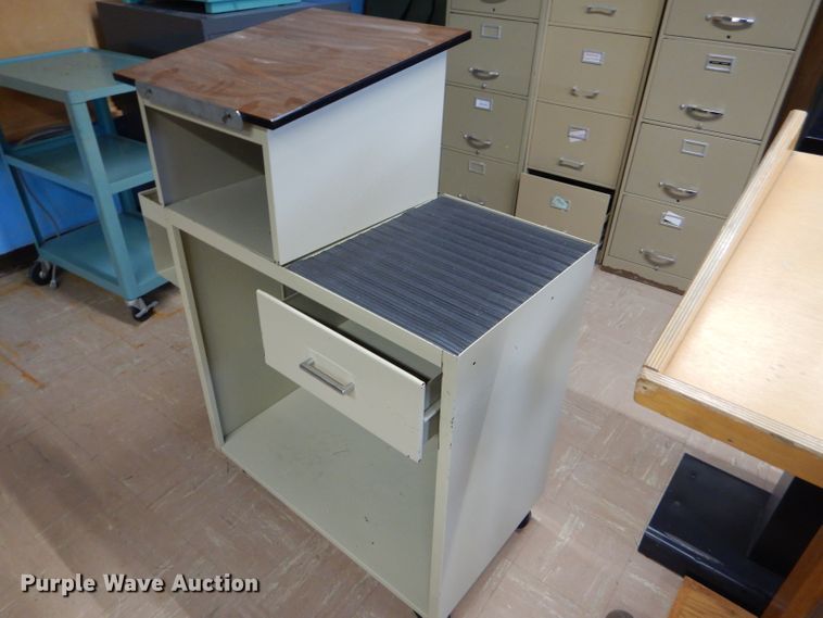 image for item GH9668 (4) podiums