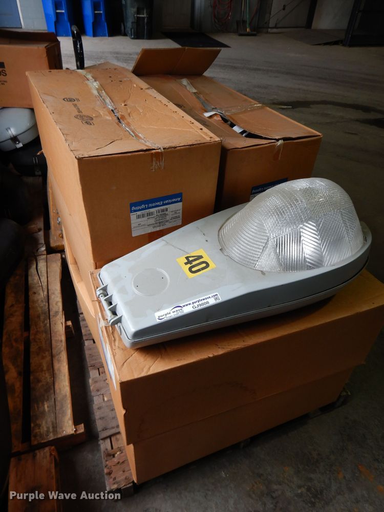 image for item GJ9808 (9) American Electric HPS lights