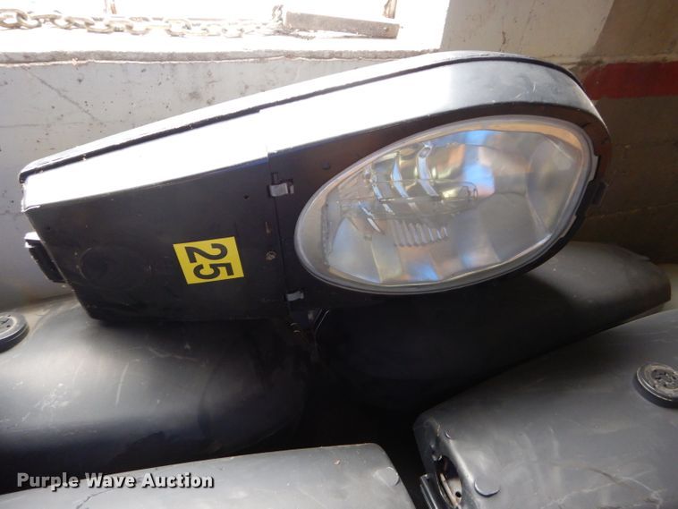 image for item GJ9809 (47) HPS lights