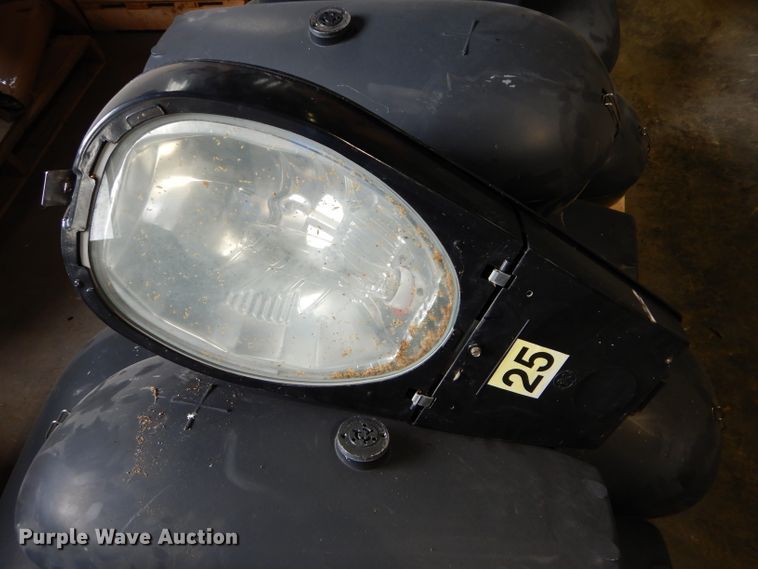 image for item GJ9810 (22) HPS lights