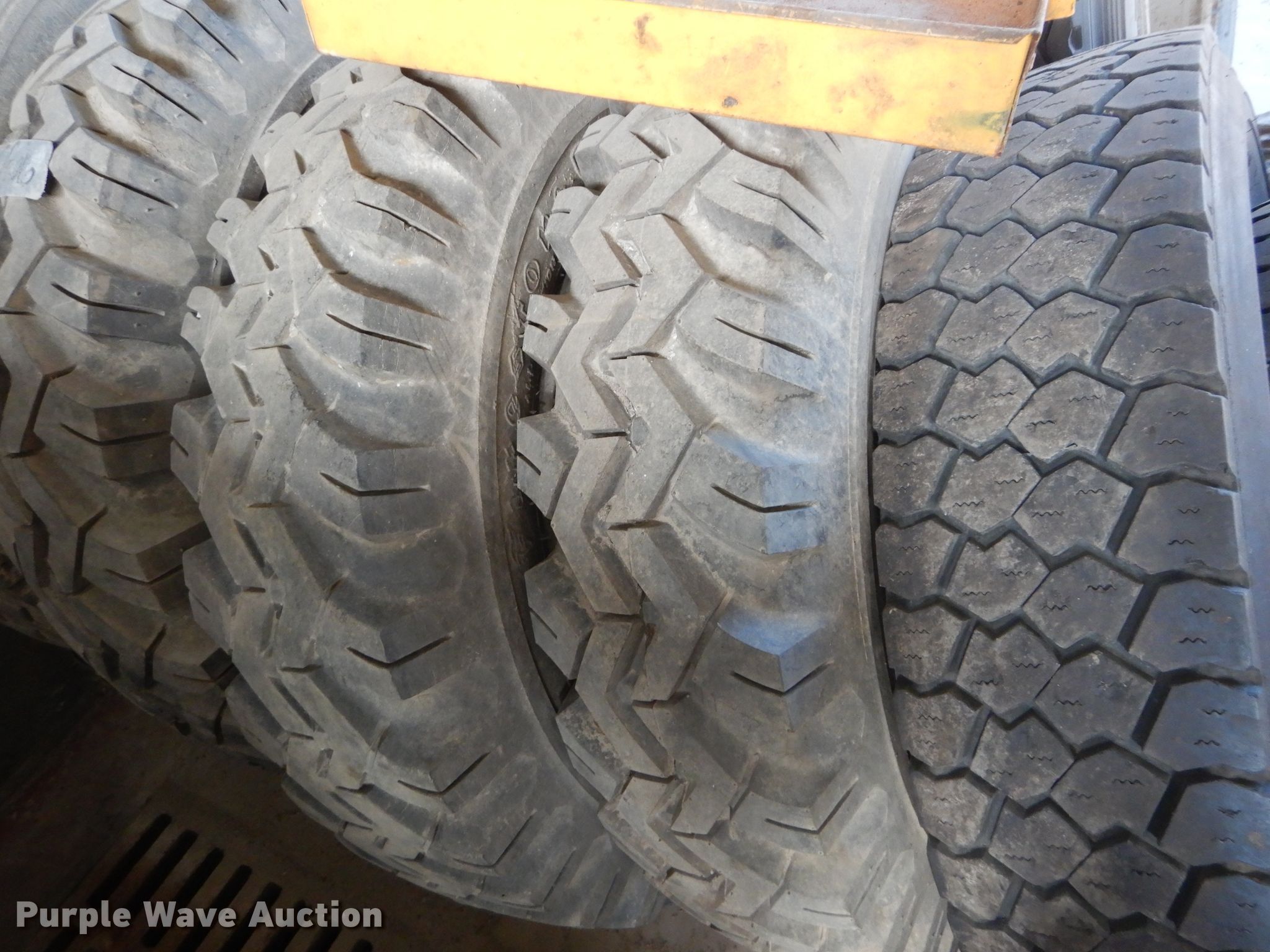 (44) tires and wheels in Kansas City, KS Item GJ9825 sold Purple Wave