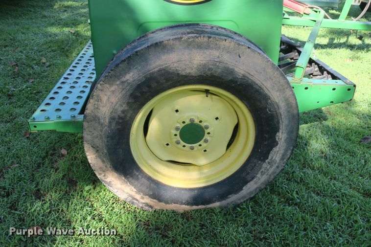 image for item DB10209 (2) John Deere 450 grain drills