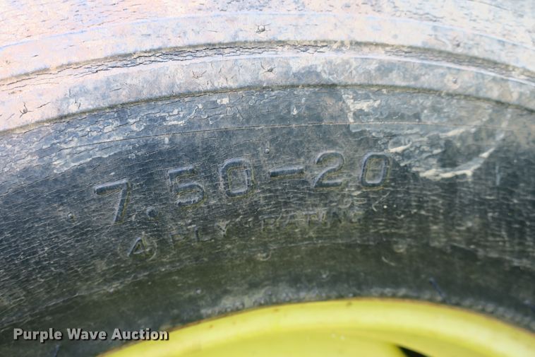 image for item DB10209 (2) John Deere 450 grain drills