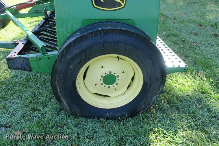 image for item DB10209 (2) John Deere 450 grain drills