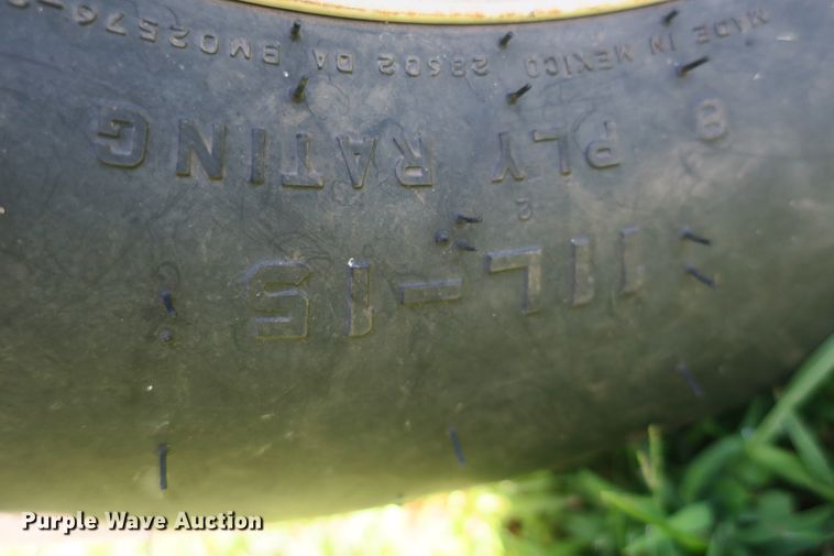 image for item DB10209 (2) John Deere 450 grain drills