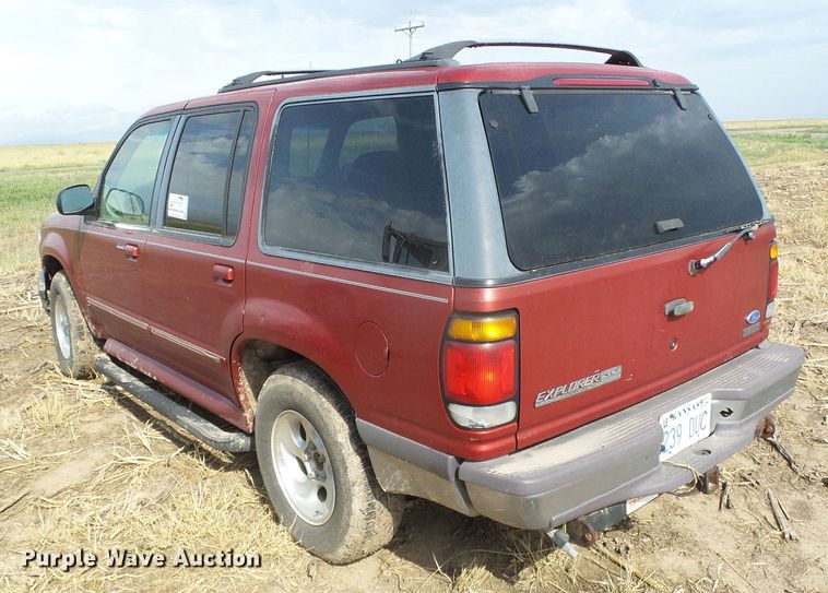image for item DC5000 1997 Ford Explorer SUV