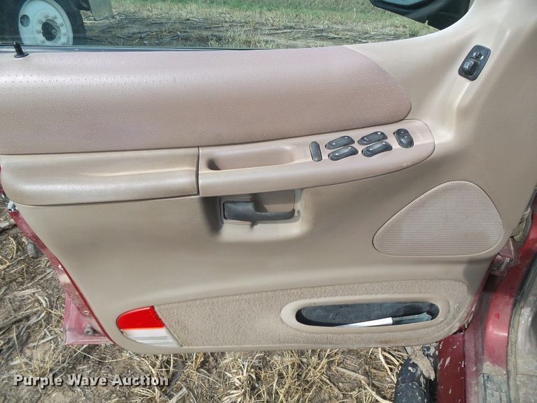 image for item DC5000 1997 Ford Explorer SUV