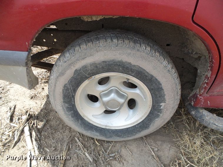 image for item DC5000 1997 Ford Explorer SUV