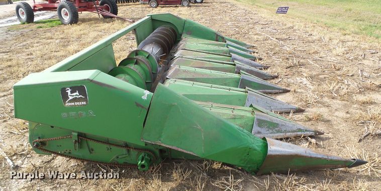 image for item DC5001 John Deere 853 all-crop head