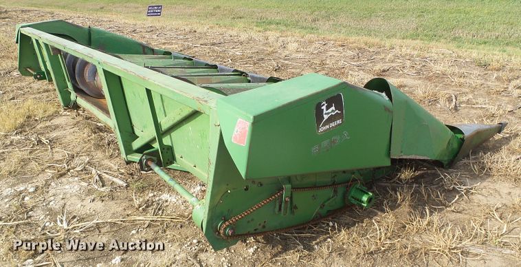 image for item DC5001 John Deere 853 all-crop head