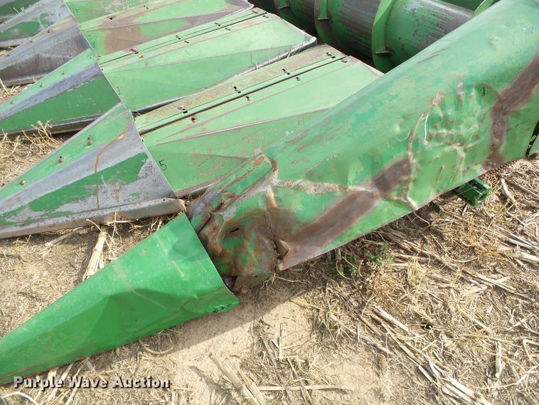 image for item DC5001 John Deere 853 all-crop head