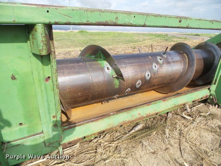 image for item DC5001 John Deere 853 all-crop head