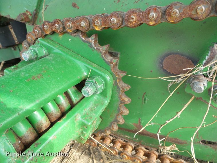 image for item DC5001 John Deere 853 all-crop head