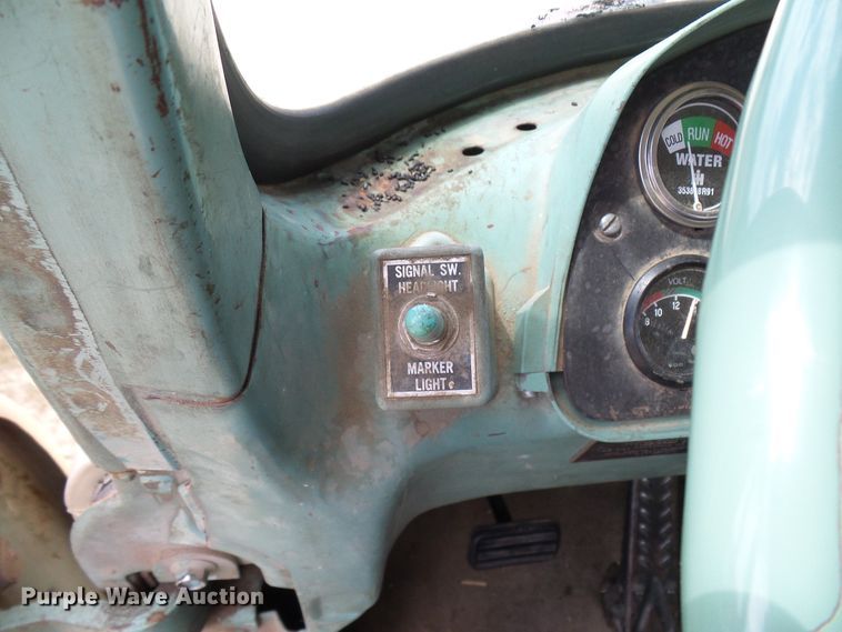 image for item DD6044 1966 Mack R611 grain truck