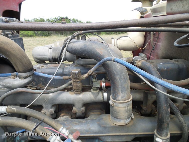 image for item DD6044 1966 Mack R611 grain truck