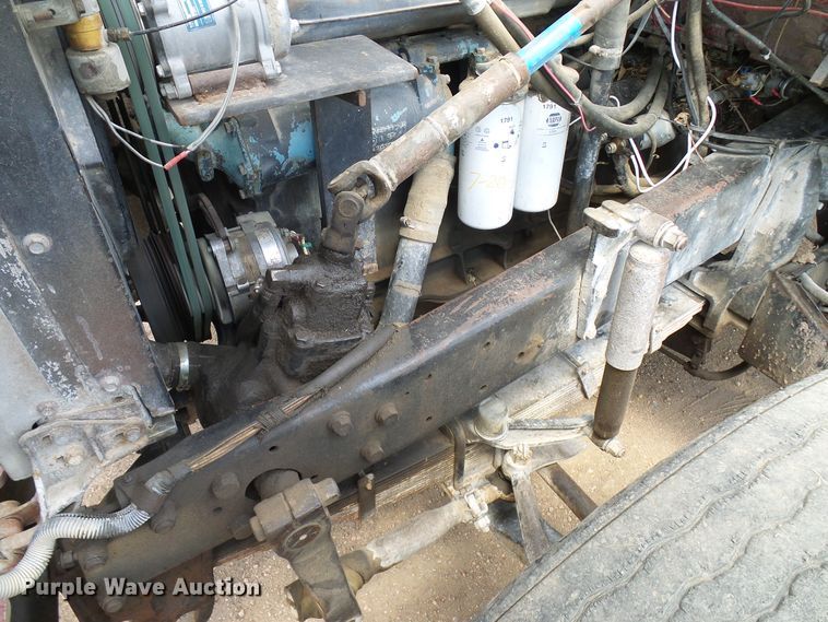 image for item DD6044 1966 Mack R611 grain truck