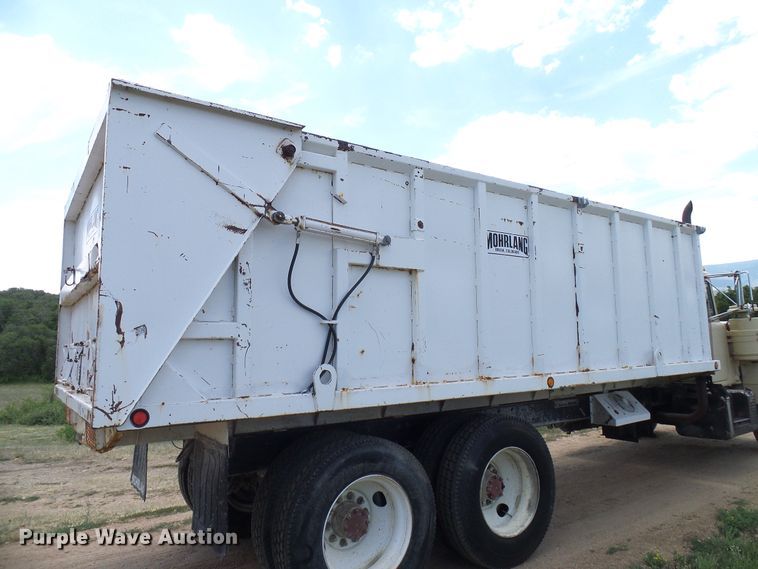 image for item DD6044 1966 Mack R611 grain truck