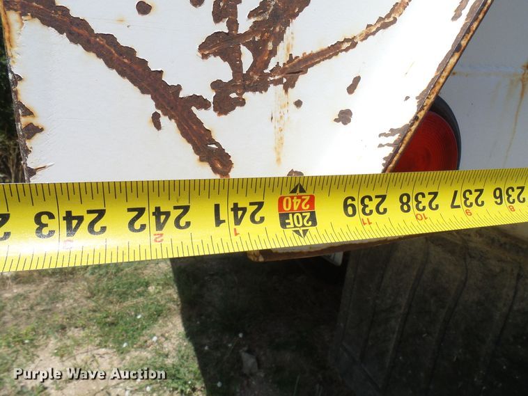 image for item DD6044 1966 Mack R611 grain truck