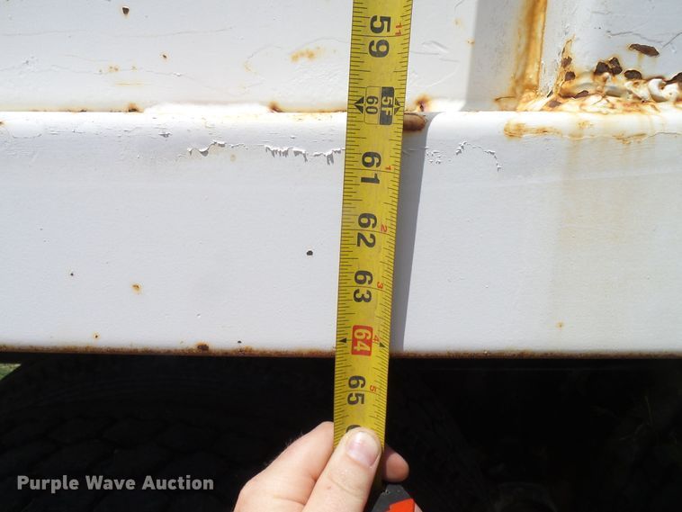 image for item DD6044 1966 Mack R611 grain truck