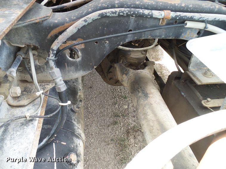 image for item DD6044 1966 Mack R611 grain truck