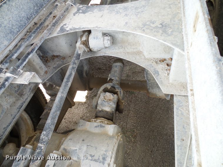 image for item DD6044 1966 Mack R611 grain truck