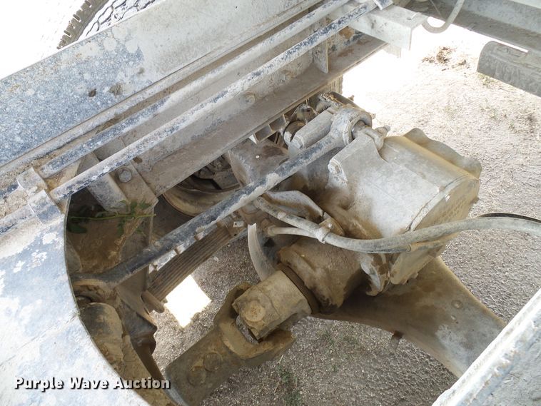 image for item DD6044 1966 Mack R611 grain truck