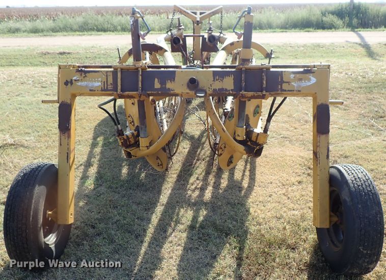 image for item DE1011 Vermeer hay rake