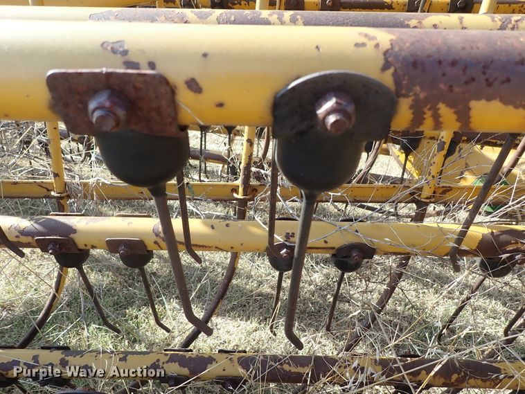 image for item DE1011 Vermeer hay rake