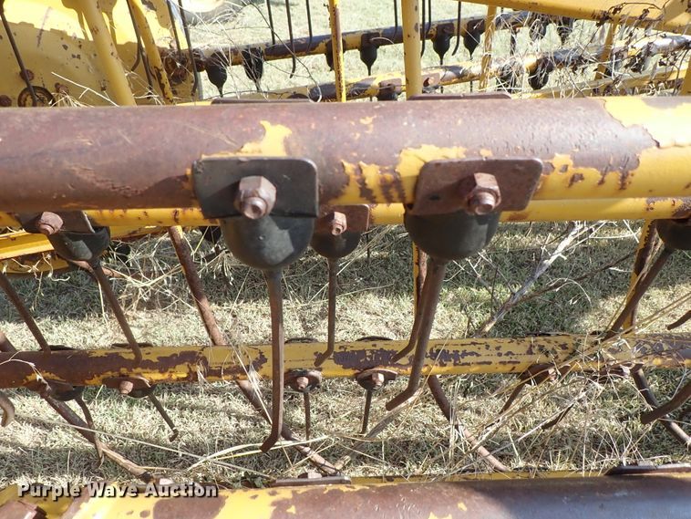 image for item DE1011 Vermeer hay rake