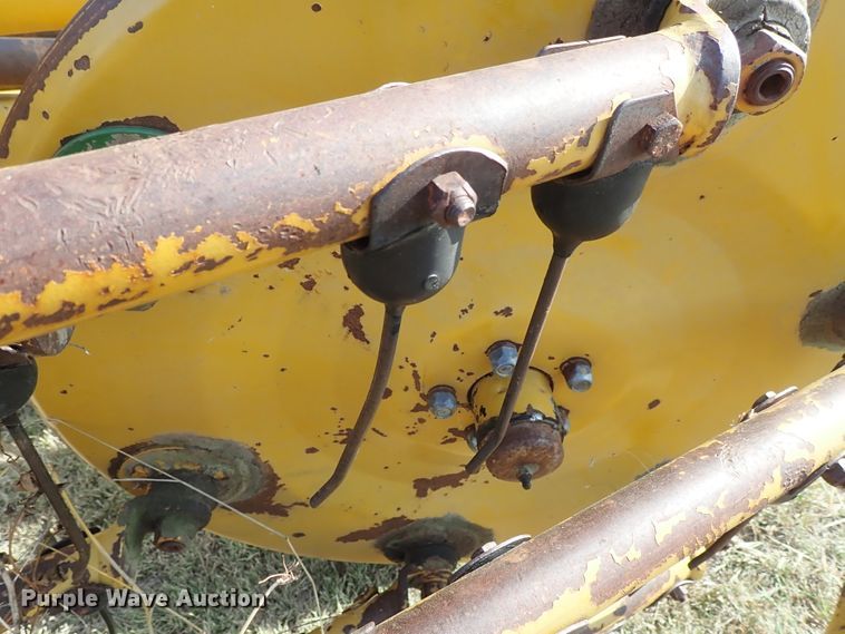 image for item DE1011 Vermeer hay rake