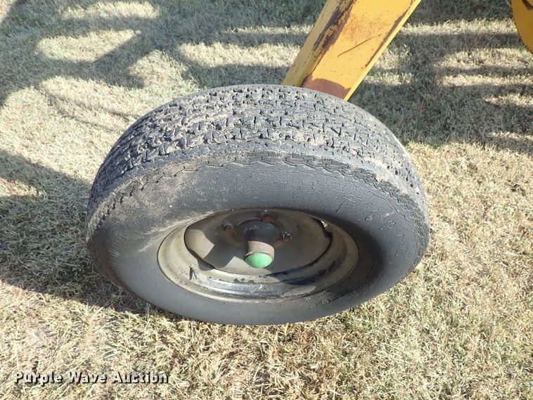 image for item DE1011 Vermeer hay rake