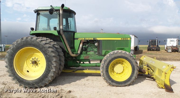 image for item DG0166 1993 John Deere 4960 MFWD tractor