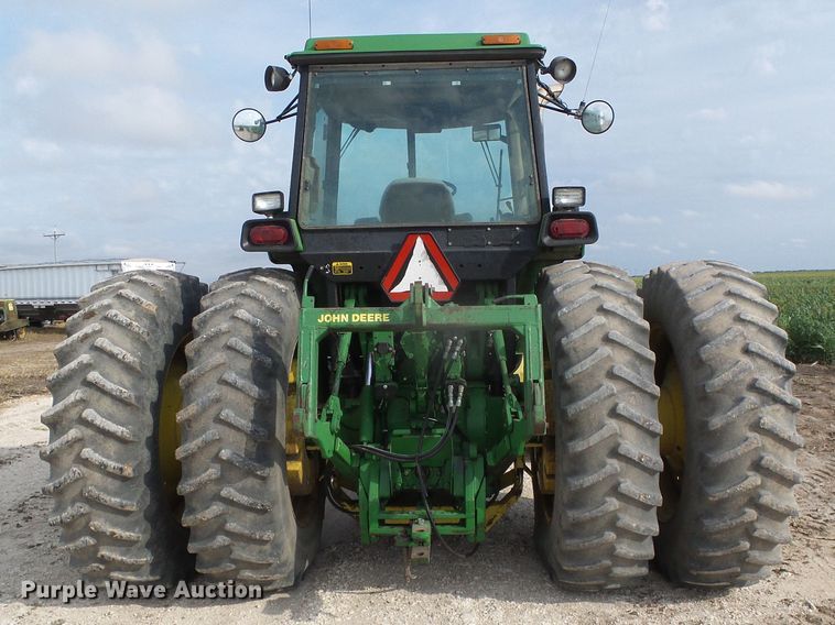 image for item DG0166 1993 John Deere 4960 MFWD tractor