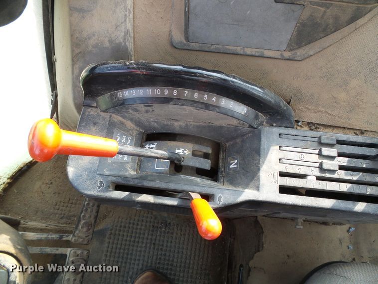 image for item DG0166 1993 John Deere 4960 MFWD tractor