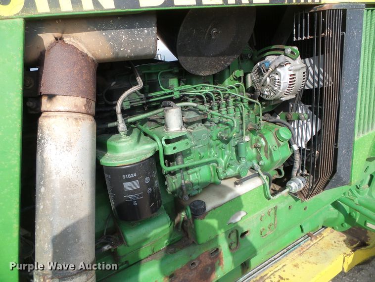 image for item DG0166 1993 John Deere 4960 MFWD tractor