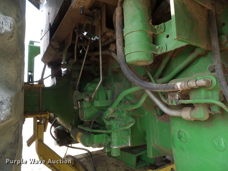 image for item DG0166 1993 John Deere 4960 MFWD tractor