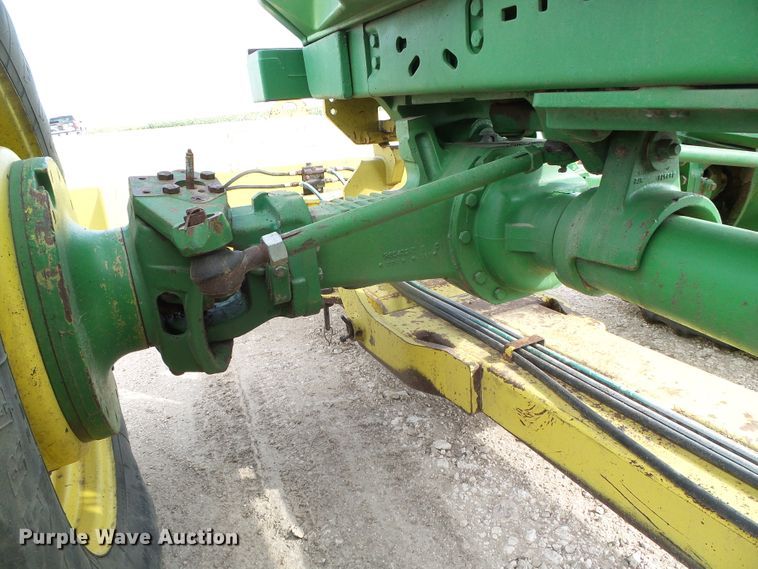 image for item DG0166 1993 John Deere 4960 MFWD tractor