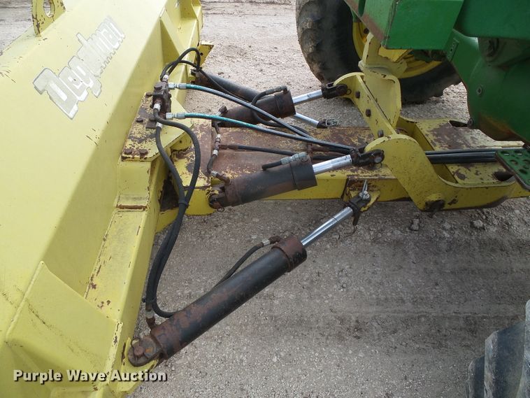 image for item DG0166 1993 John Deere 4960 MFWD tractor