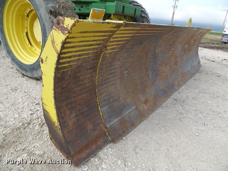 image for item DG0166 1993 John Deere 4960 MFWD tractor