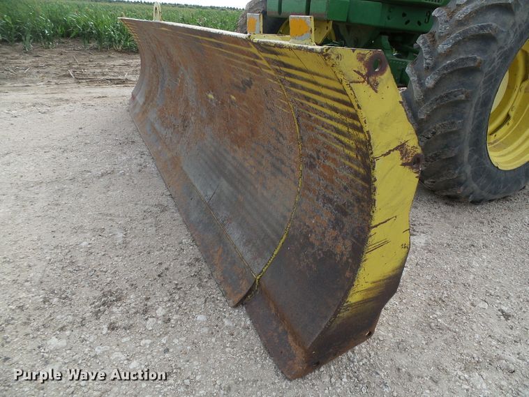 image for item DG0166 1993 John Deere 4960 MFWD tractor