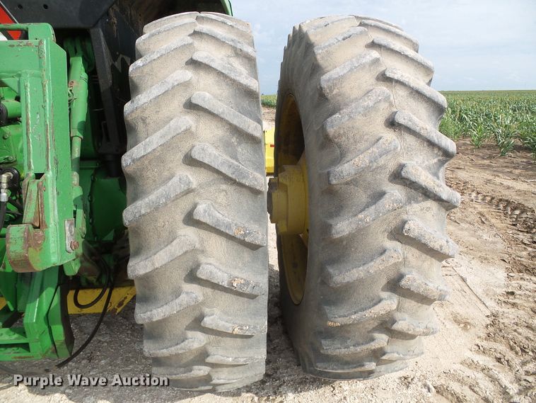 image for item DG0166 1993 John Deere 4960 MFWD tractor