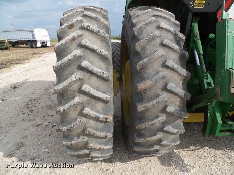 image for item DG0166 1993 John Deere 4960 MFWD tractor