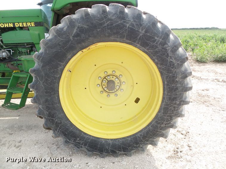 image for item DG0166 1993 John Deere 4960 MFWD tractor