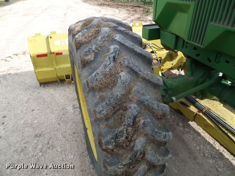 image for item DG0166 1993 John Deere 4960 MFWD tractor