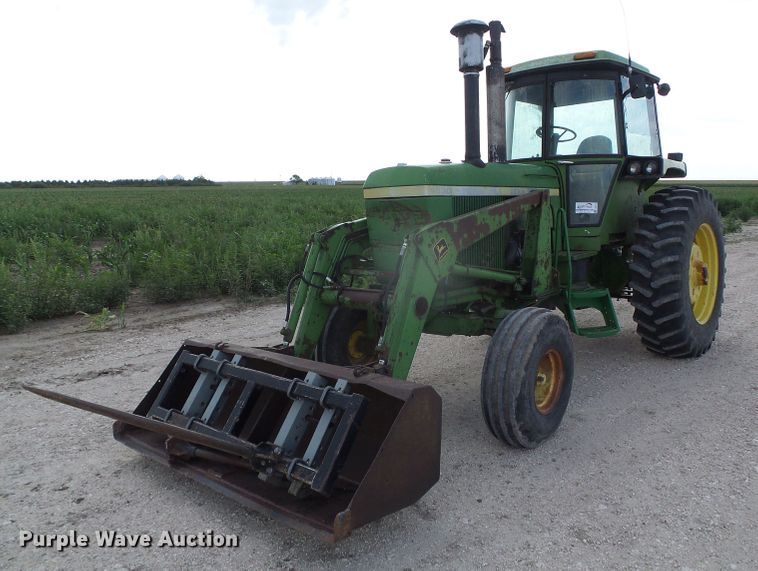 image for item DG0167 1973 John Deere 4630 tractor