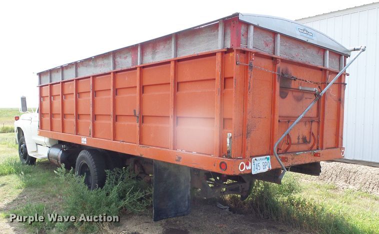 image for item DG0168 1973 Ford F600 grain truck