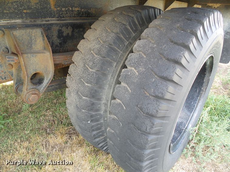 image for item DG0168 1973 Ford F600 grain truck